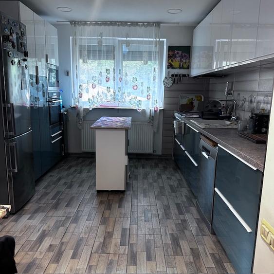 Vanzare casa individuala =Subsol+parter+1 E+ Pod (mansarda) ,