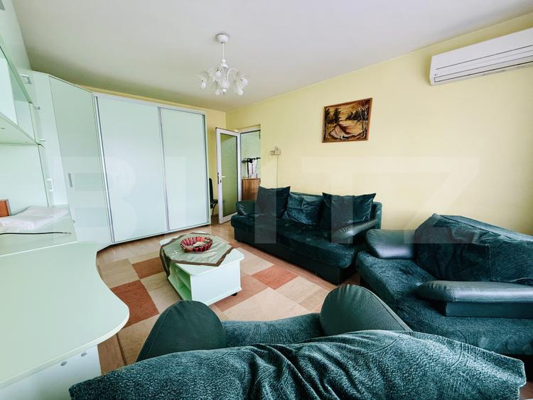Apartament 2 camere, decomandat | 51 mp | Triaj | Garaj | Boxă la subsol