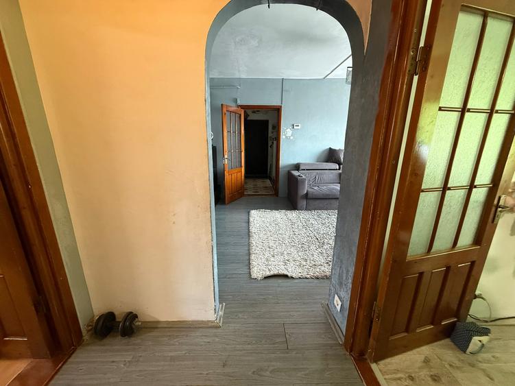 Apartament 3 camere de vanzare Mircea cel Batran