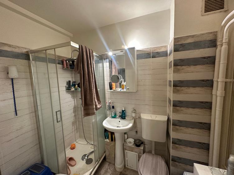 Apartament 2 camere decomandat, 49 mp, la 10 minute de metrou Brâncoveanu
