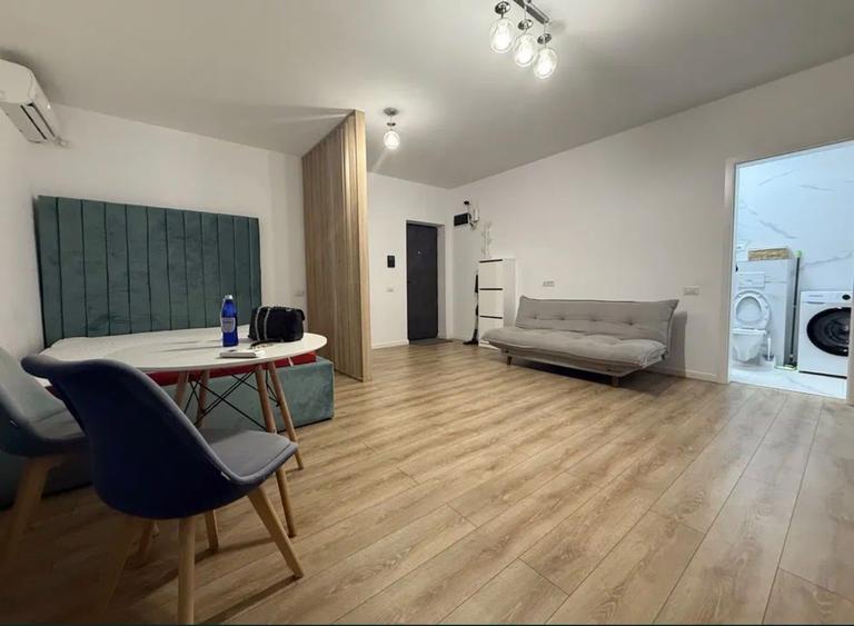 STUDIO PIPERA - PARCARE INCLUSA, CENTRALA PROPRIE, BUCATARIE INCHISA