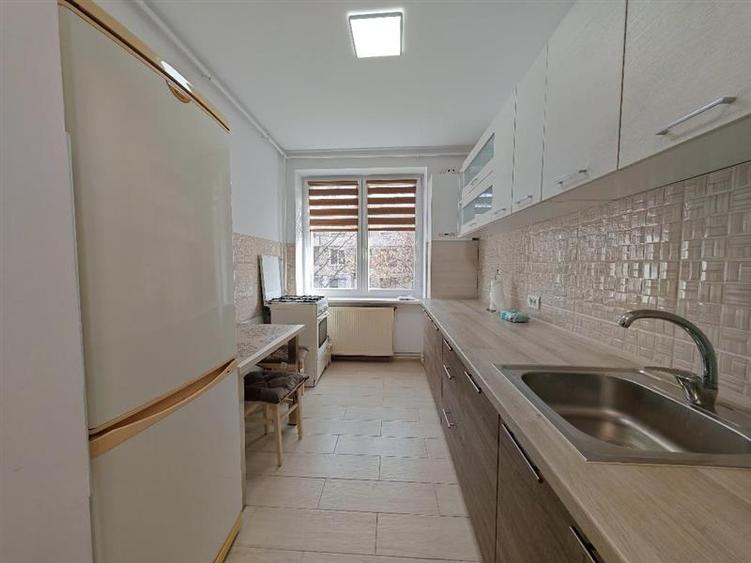 Inchiriem Apartament 2 Camere, Modern, Semidecomandat, Tractorul