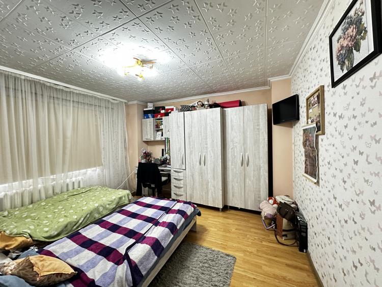 Apartament 3 camere Deco Sub-Stadion 2 Bai Balcon Etaj 2 Finisat Mobilat Utilat