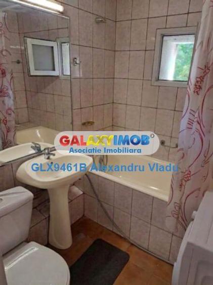 Vanzare apartament 4 camere, bdul Chișinău- zona Miramar