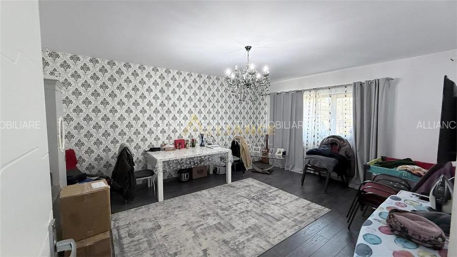 Casa Individuala - 4 camere - 2 bai - 250mp teren - 8