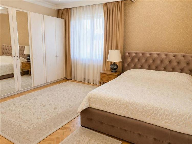 Baia Mare Vanzare I Casa solida pentru doua familii cu teren generos