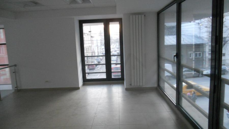 REC0000626 Spatiu showroom PARTER si MEZANIN