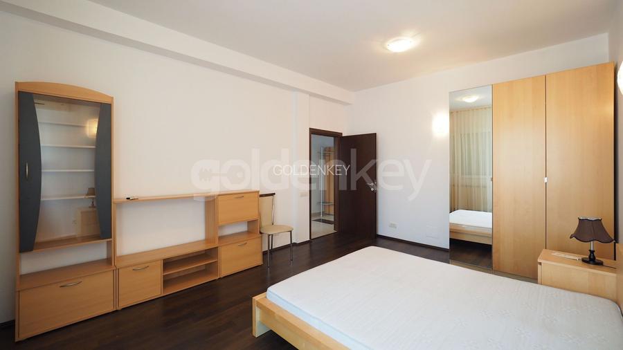 Apartament cu 3 camere mobilat, loc de parcare - 18