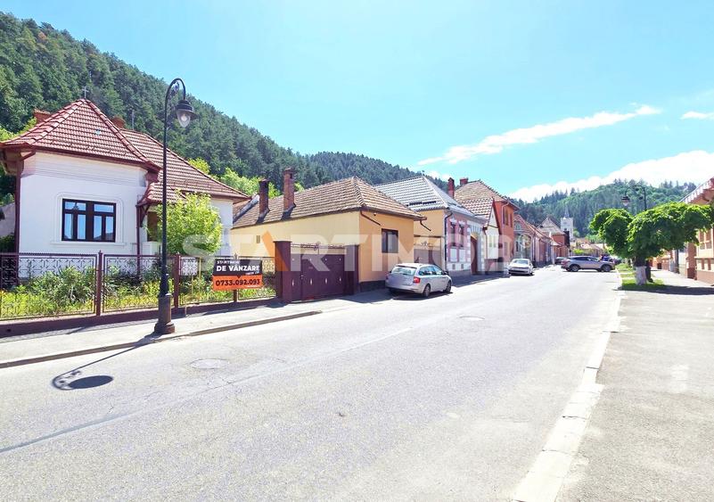 Casa 5 camere cu acces auto RASNOV