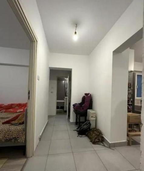 Apartament 3 camere decomandat zona Drumul Taberei
