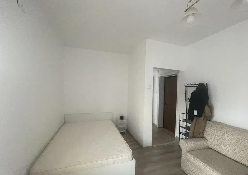 Garsoniera, decomandata, 31 mp, balcon, ac, metrou, Baba Novac