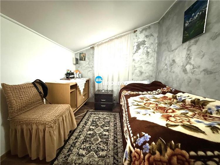 Vila 5 cam, Garaj, 450 teren, asfalt, Omenia Valea Adanca Iasi