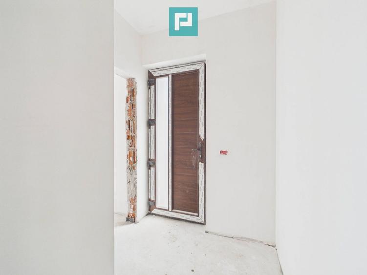 Duplex luminos 101 mp utili, teren 350mp în Covaci