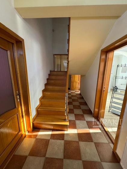 Casă tip duplex, 200 mp, 3 niveluri, 2 locuri de parcare