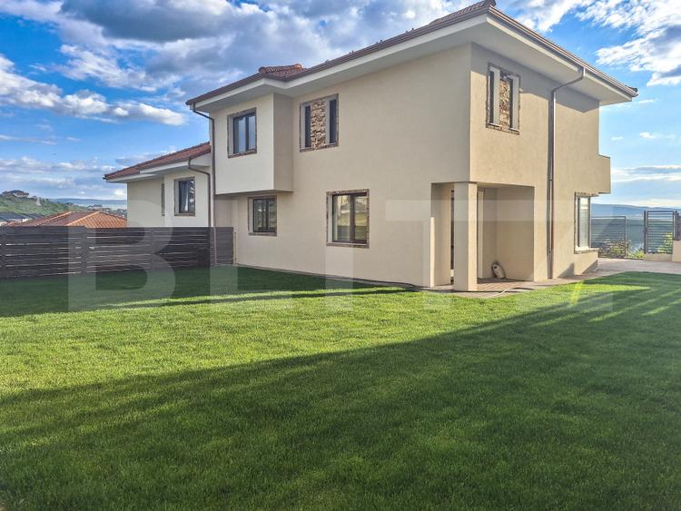 Duplex vedere panoramică, 120 mp utili, 350 mp teren, Dezmir