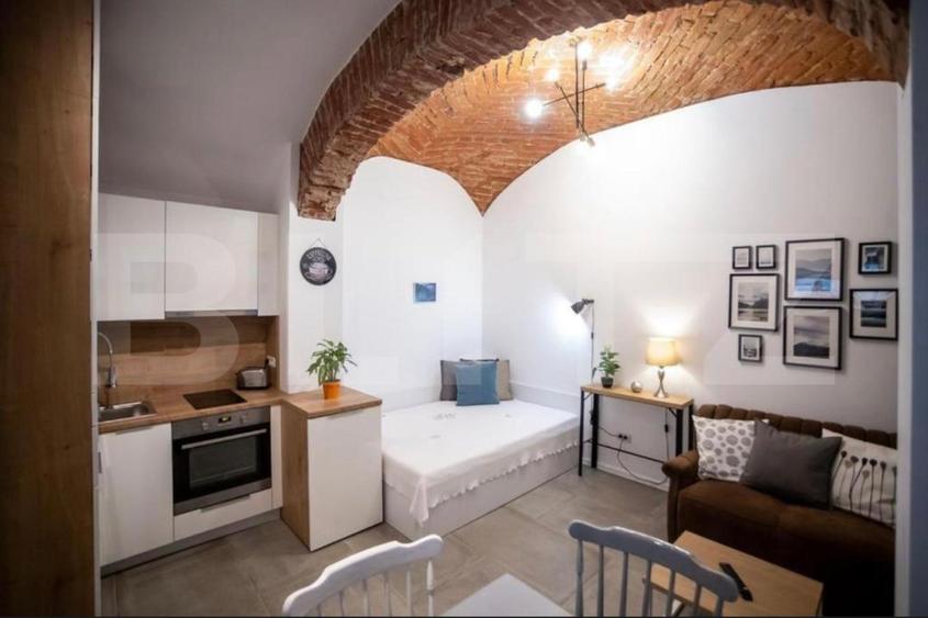 Clădire de patrimoniu din secolului XIX, de vanzare, zona Fabric - COMISION 0