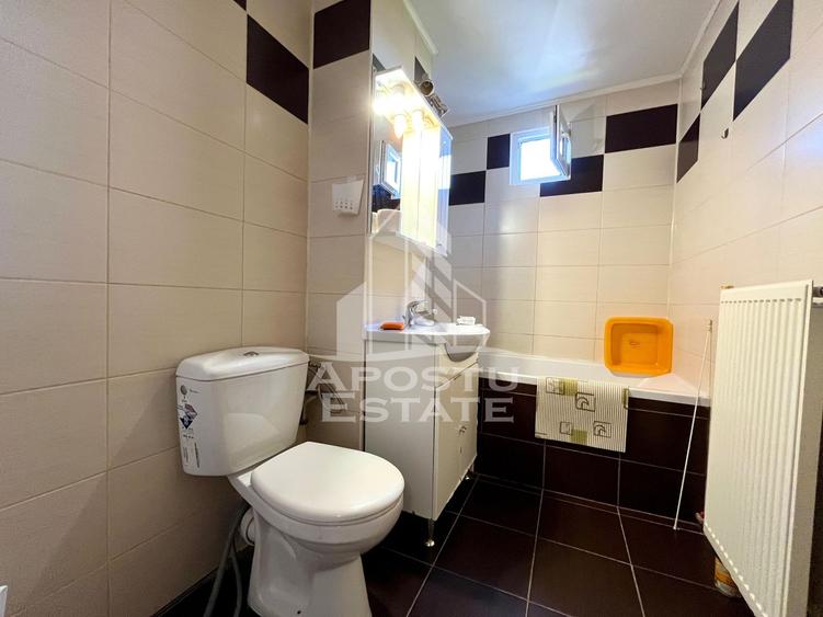 Apartament cu 3 camere, centrala proprie, zona Bucovina