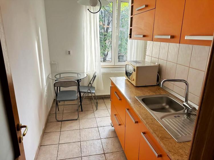 Etajul 1 parcul Floreasca Barbu Vacareasca amenajat modern complet mobilat