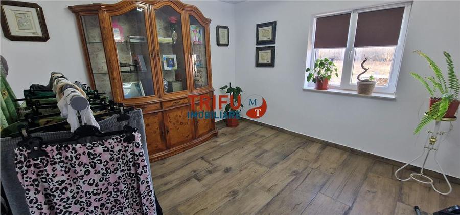 Casa de vanzare zona Partos