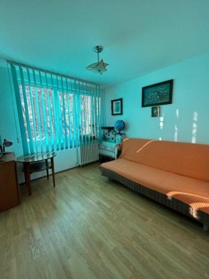 Apartament -3 camere -decomandat-Zona Rahova
