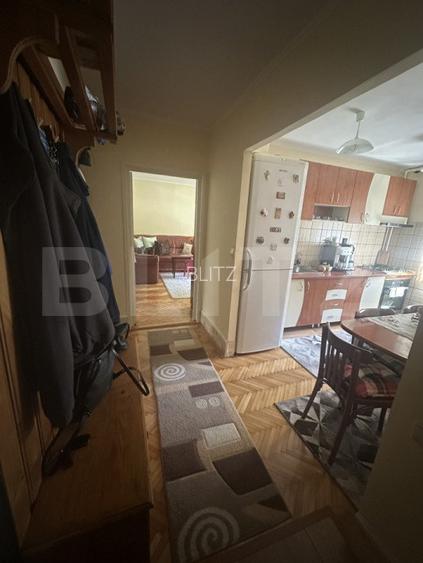 Apartament de vanzare cu 3 camere, 67 mp, zona Micro 16 - 9