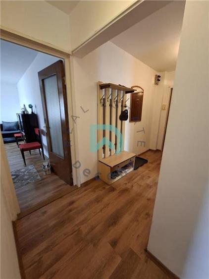 Apartament Bd. Grivitei, decomandat, 2 balcoane, vedere pe doua laturi