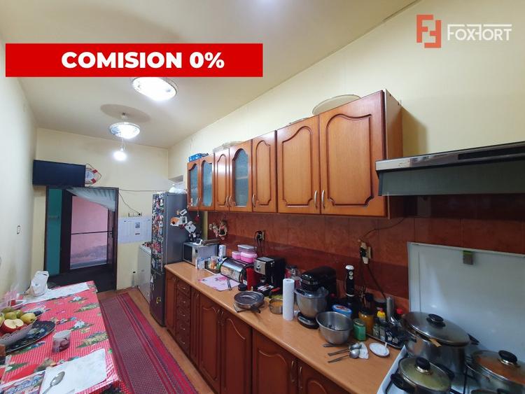 Casa cu 5 camere si service auto, teren 400 mp - zona Calea Sagului