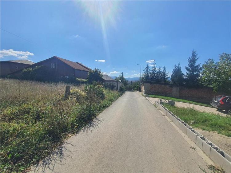 Parcela de teren 1840 mp cu front dublu - str.Viilor -Gusterita