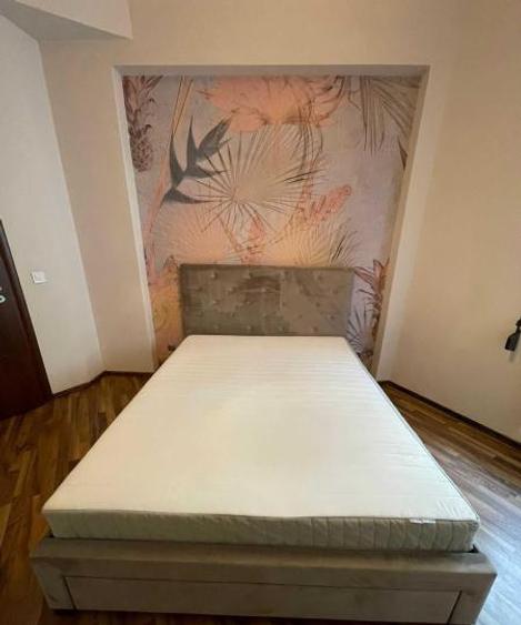 Unirii-Apartament cu 3 camere, imobil interbelic, centrală proprie, AC, mobilat