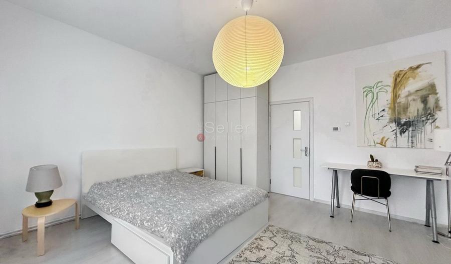 Zona Centrala Mobilier Inclus