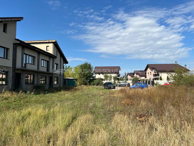 Domnesti- Clinceni - str.Fortului, duplex, P+ET+POD locuibil.