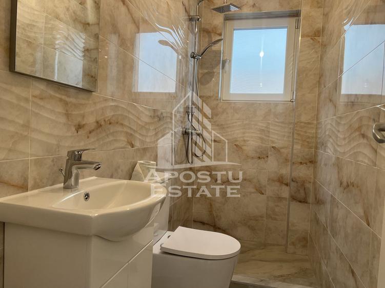 Duplex P+E, 4 camere, 2 locuri de parcare, in Sanandrei