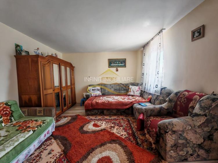 Casă de vânzare în Traian– 10 minute de BACAU - 2