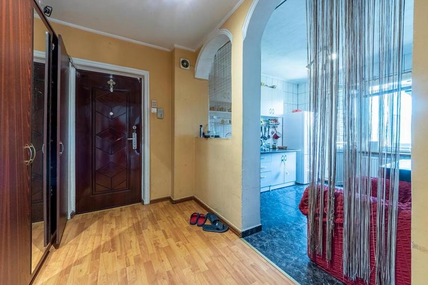 Piata Sudului, spitalul Bagdasar, 3 camere. decomandat + loc ADP