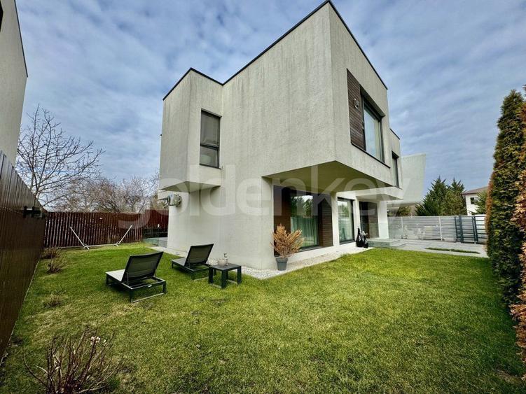 Vila moderna cu design contemporan | strada privata