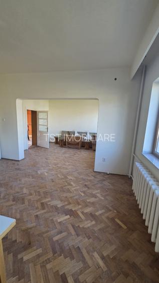 Casă cu Etaj în Păulești - 12