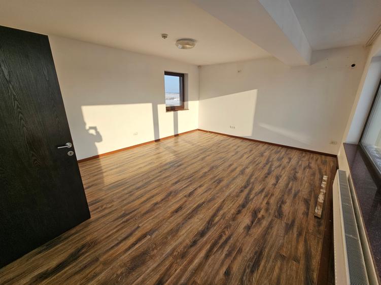 Casă individuală P+2, 5 camere, teren 390 mp – Otopeni