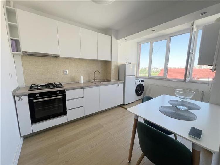 Apartament 2 camere decomandat renovat, etaj intermediar Vlahuta- Scriitorilor