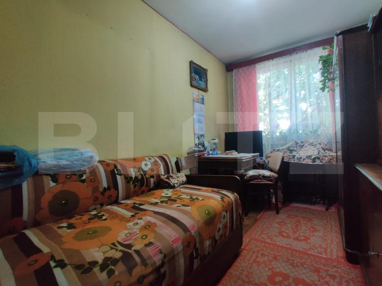 Apartament 3 camere, 2 balcoane, zona Rogerius