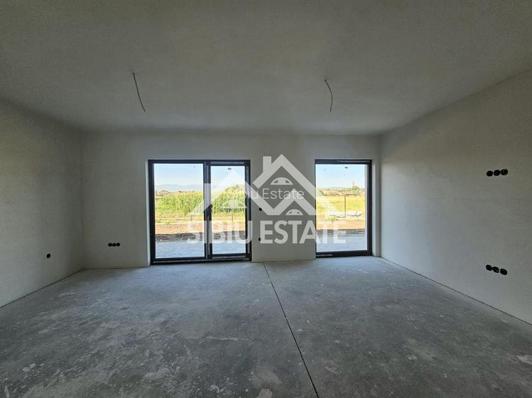 Casa noua 4 dormitoare, 3 bai - 4