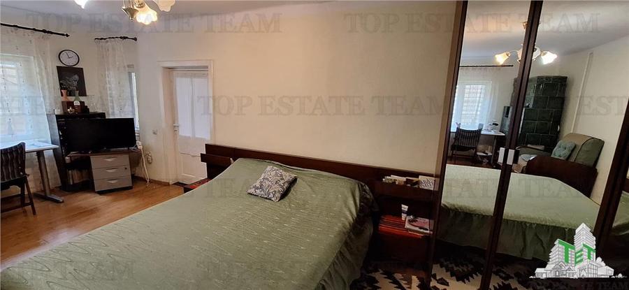 Casa rustica cu curte, 3 camere, zona Tabacarie, Constanta