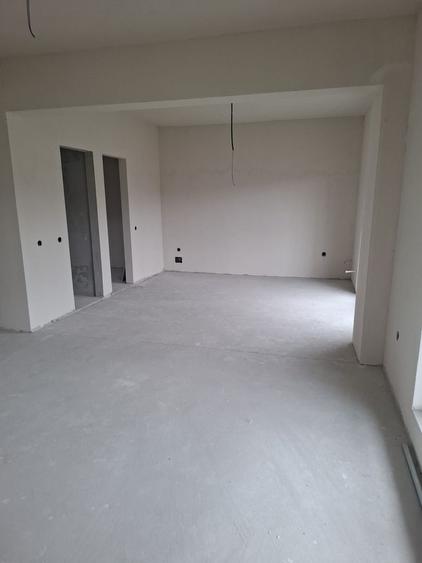 Case tip duplex, 4 camere, 110mp, 240 mp teren Dezmir