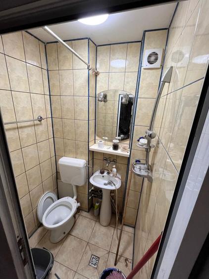 Apartament 4 camere bloc anvelopat Apusului, Pacii, Militari