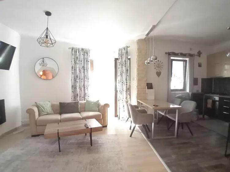 Apartament 3 camere renovat, Unirii, etaj 1 - 5