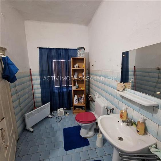 Bocsa Montana, Casa mare la strada principala - 13