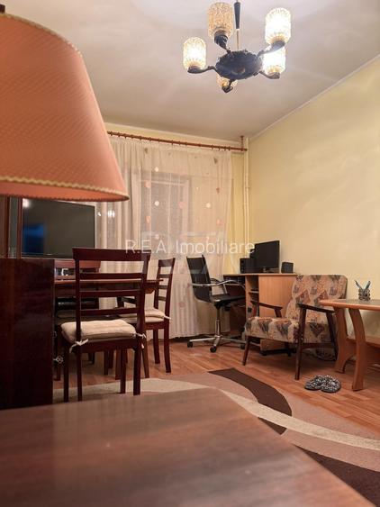 3 camere decomandat, Etaj 5/10, Bloc Anvelopat - 3