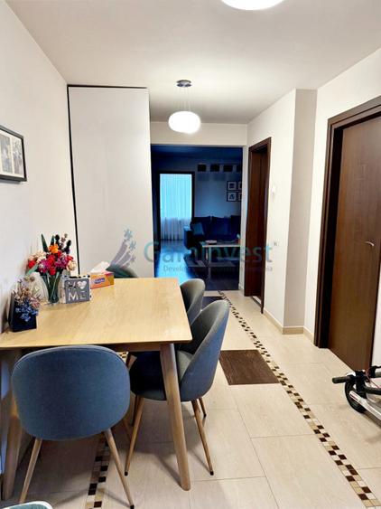 Apartament 4 camere de vânzare, Oradea, Splaiul Crișanei, 77mp utili