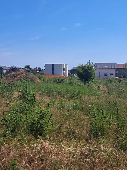 Teren in prelungirea strazii Egretei in rate.