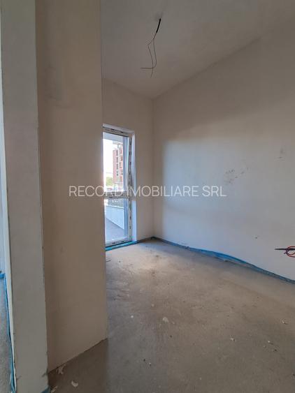 Apartament 3 camere, 2 bai, dressing, 70 mp Floresti