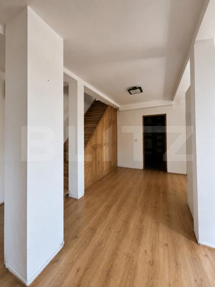 Apartament 4 camere , 143 mp, zona Mihai Eminescu